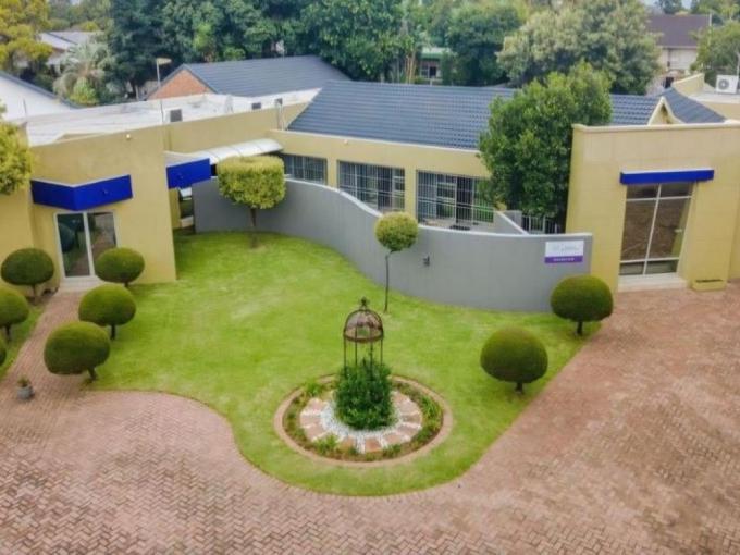 House for Sale For Sale in Brackenhurst - MR713700