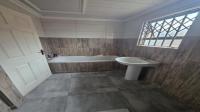 Bathroom 1 of property in Rietvallei