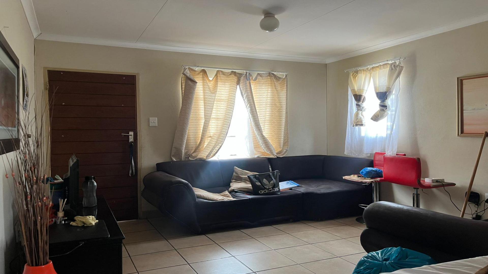 Lounges of property in Palm Ridge