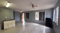 Lounges - 26 square meters of property in Brakpan