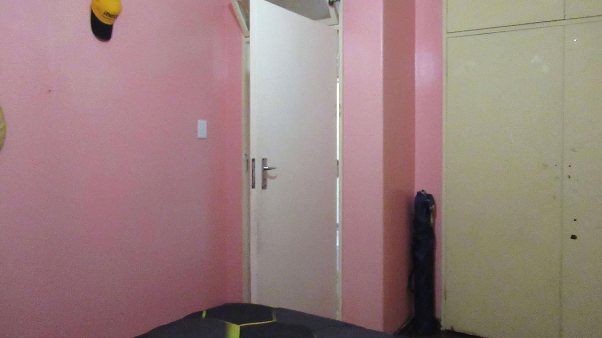 Bed Room 1 - 16 square meters of property in Forest Hill - JHB