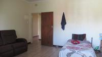 Lounges - 20 square meters of property in Forest Hill - JHB