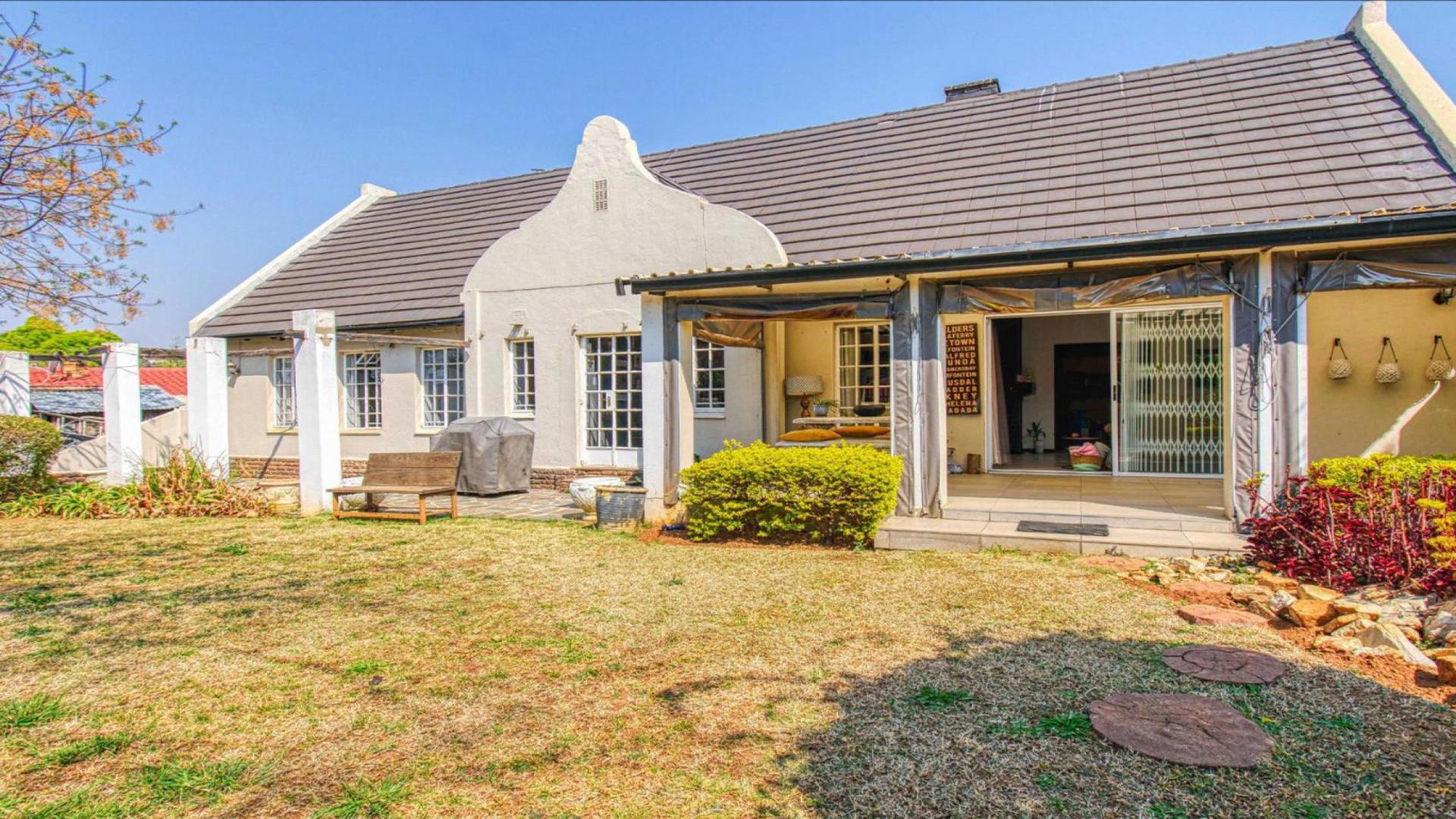 Front View of property in Glenanda