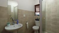 Bathroom 1 - 4 square meters of property in Halfway House