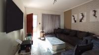 Lounges - 18 square meters of property in The Reeds