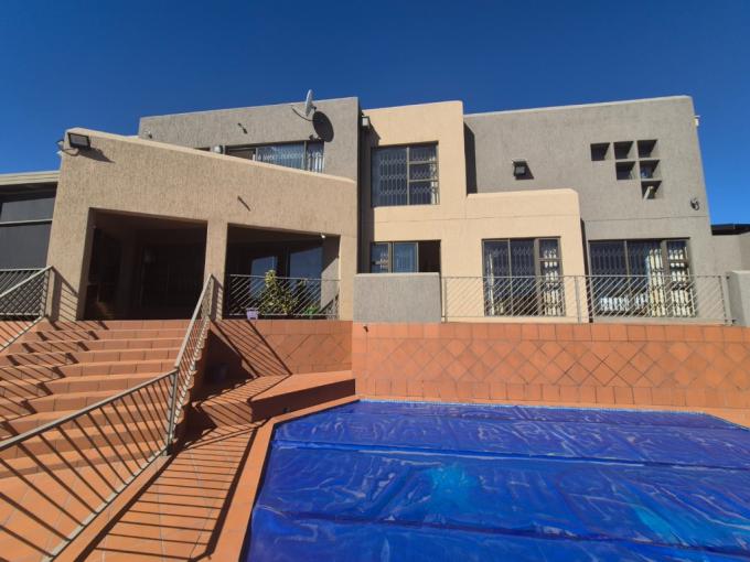 4 Bedroom House for Sale For Sale in Bassonia - MR713799
