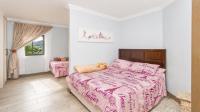 Bed Room 1 of property in Ville d` Afrique