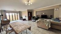 Lounges - 51 square meters of property in Dayanglen