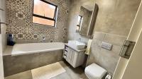 Bathroom 2 of property in Dayanglen