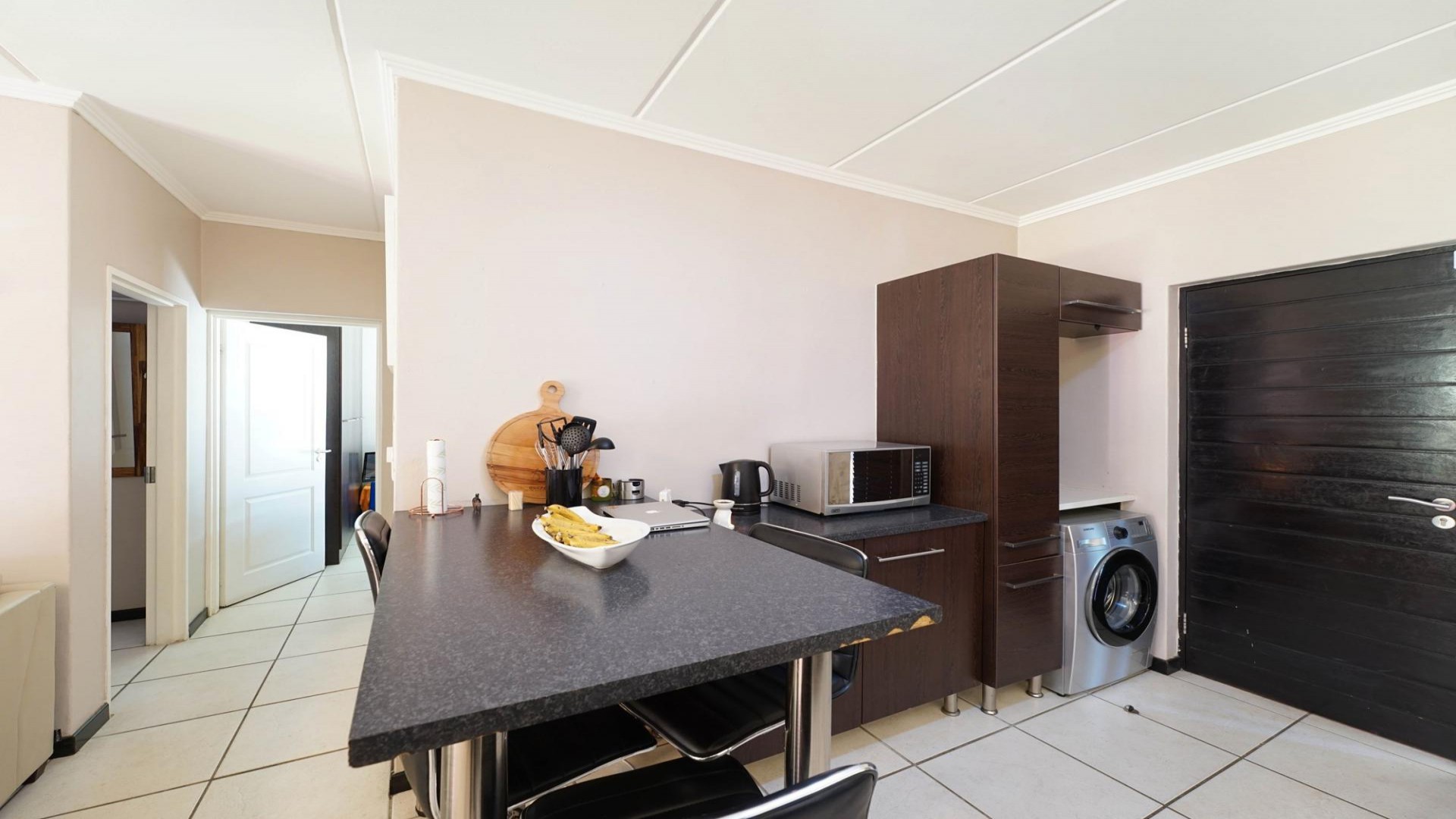 Kitchen of property in Douglasdale