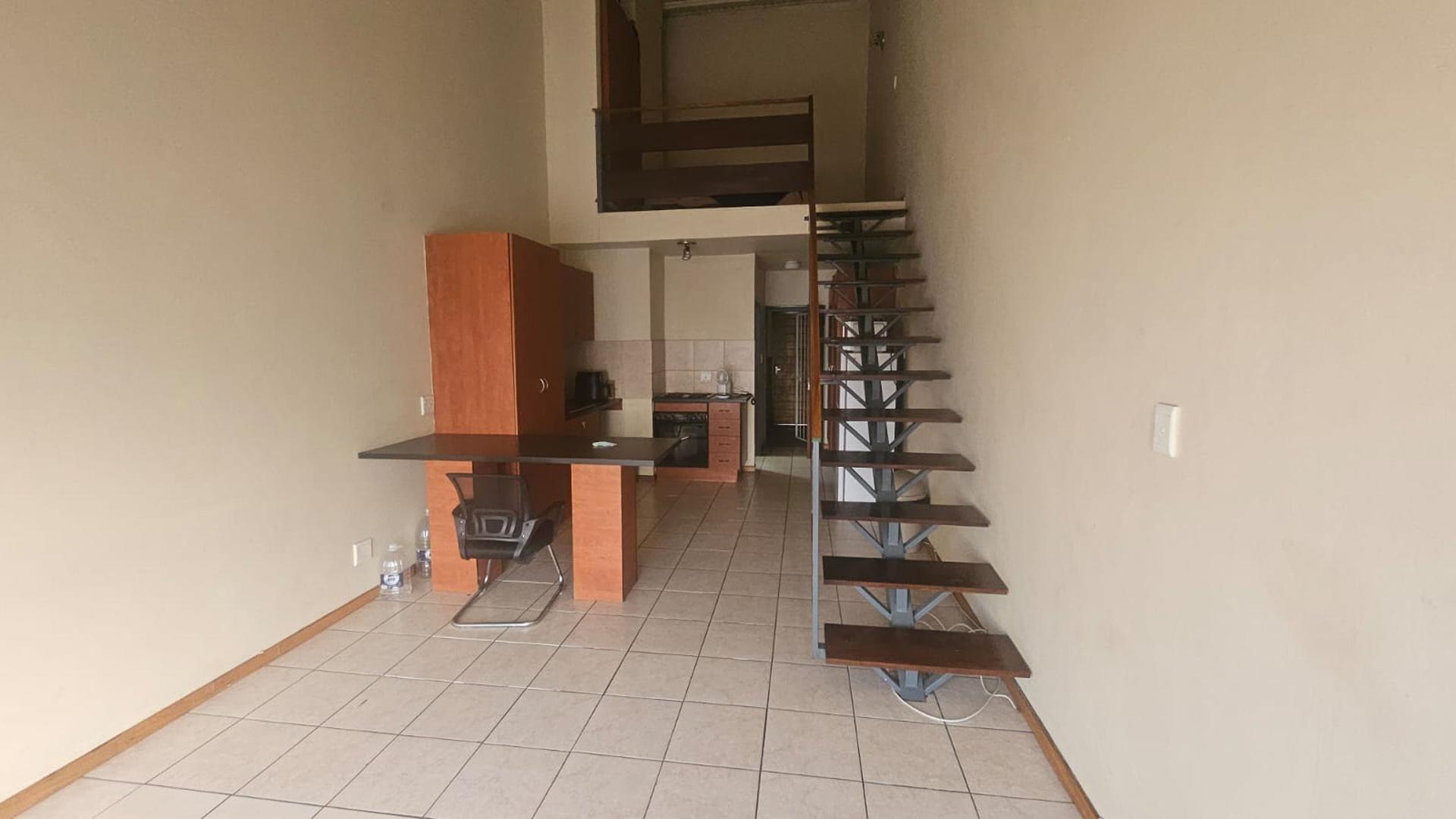 Lounges of property in Emalahleni (Witbank) 
