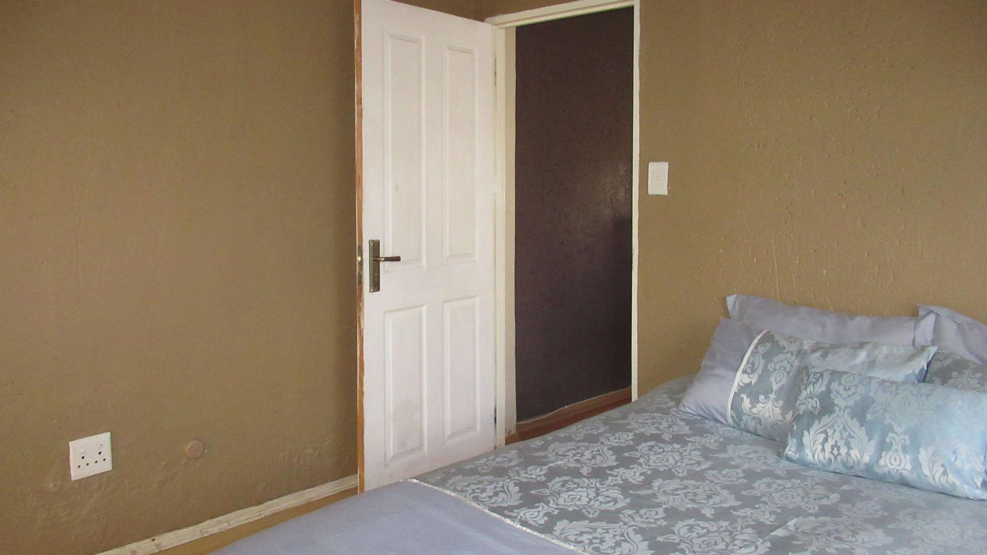 Bed Room 3 - 17 square meters of property in Glenvista