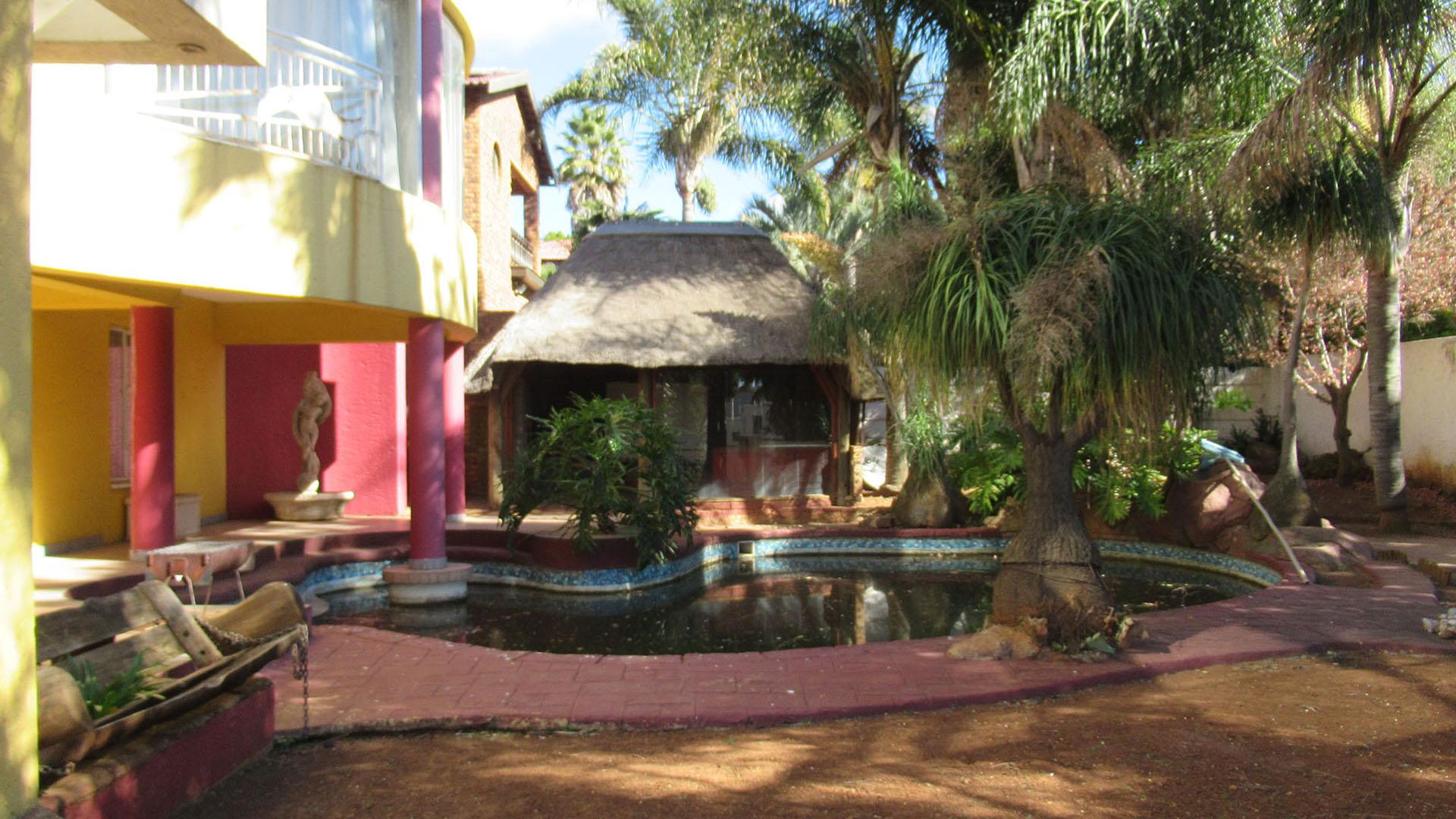 Backyard of property in Glenvista