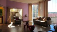 Lounges - 51 square meters of property in Glenvista