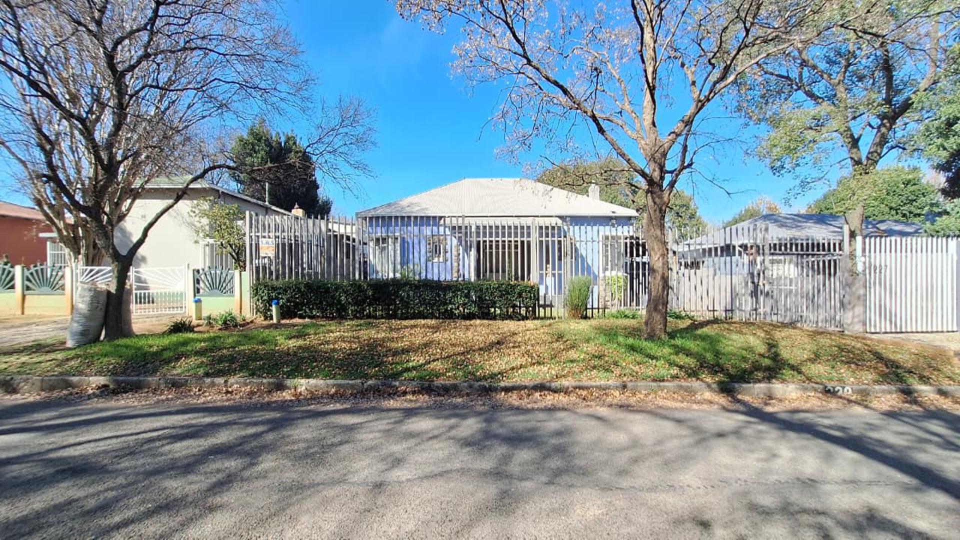 Front View of property in Boksburg South