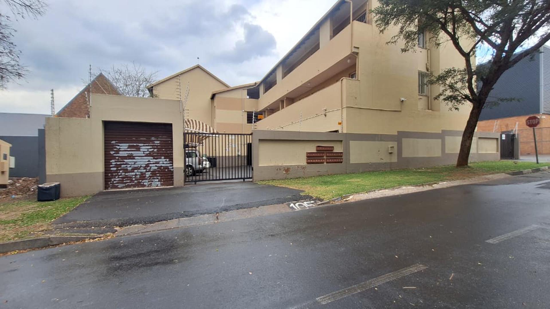 Front View of property in Edenvale