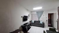 Lounges - 10 square meters of property in Edenvale