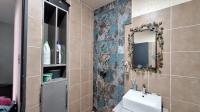 Bed Room 1 - 16 square meters of property in Edenvale