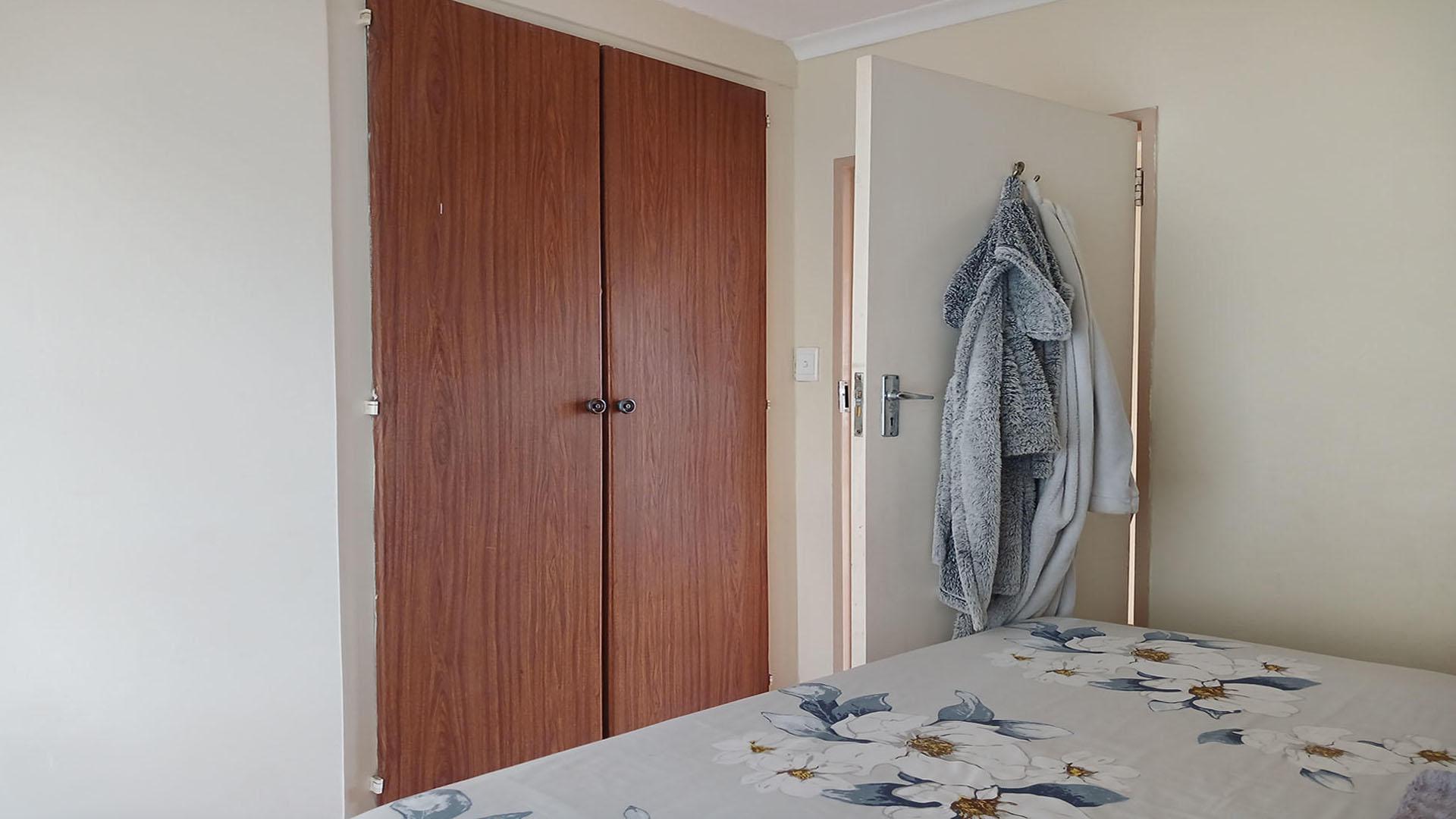 Bed Room 1 - 13 square meters of property in Norkem park