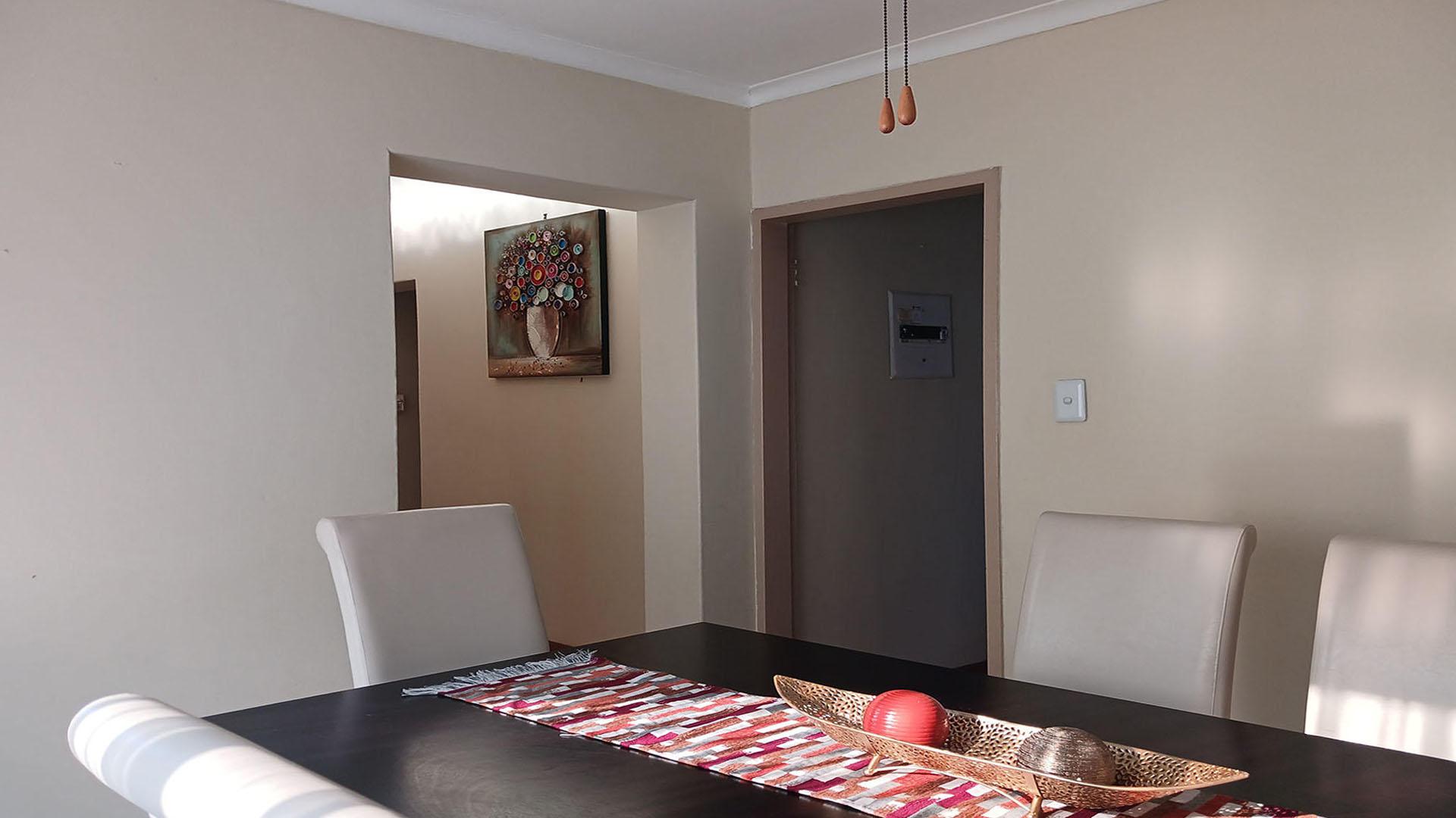 Dining Room - 12 square meters of property in Norkem park