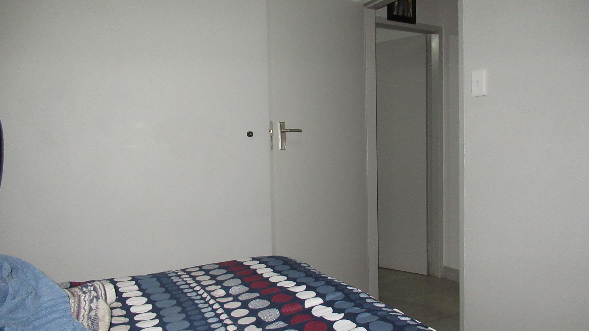 Bed Room 1 - 9 square meters of property in Sky City