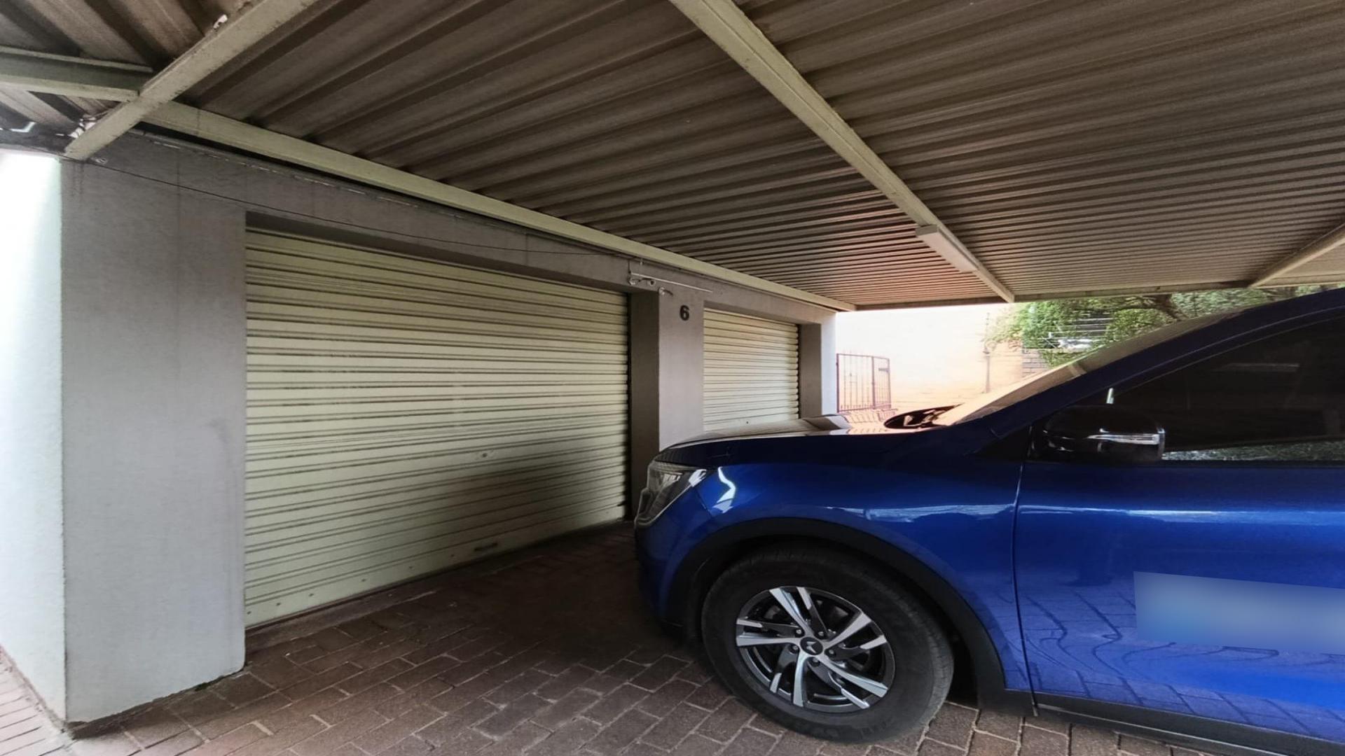 Garage of property in Witfield
