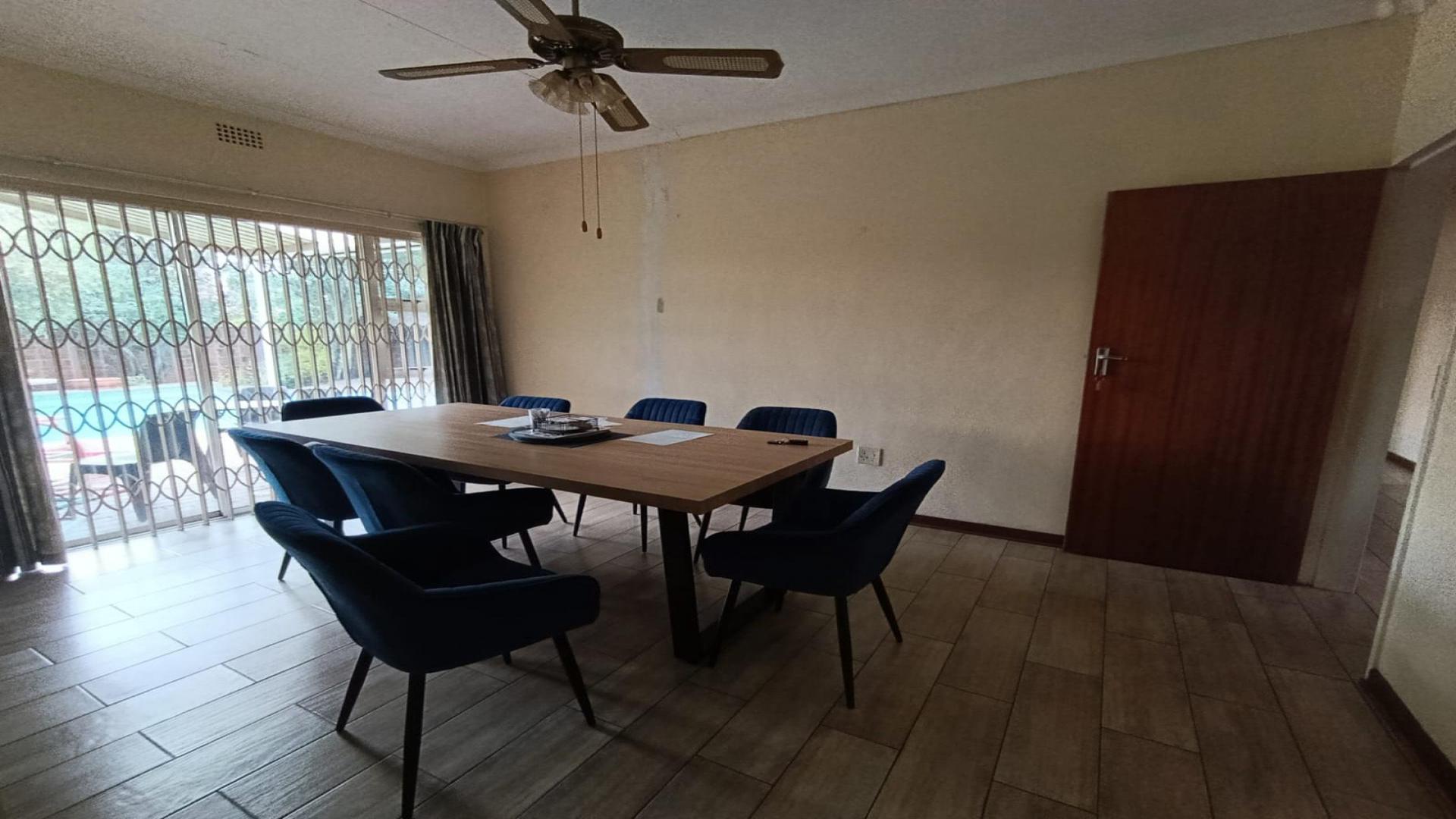 Dining Room of property in Witfield
