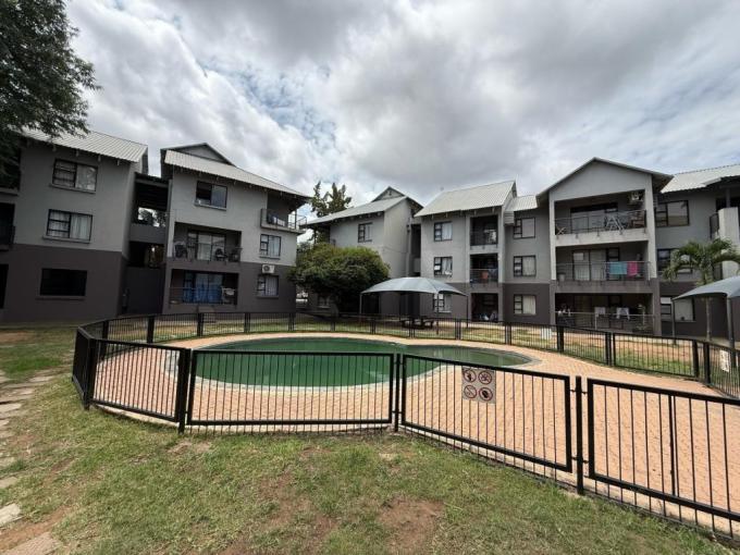 2 Bedroom Apartment to Rent in Hoedspruit - Property to rent - MR713896