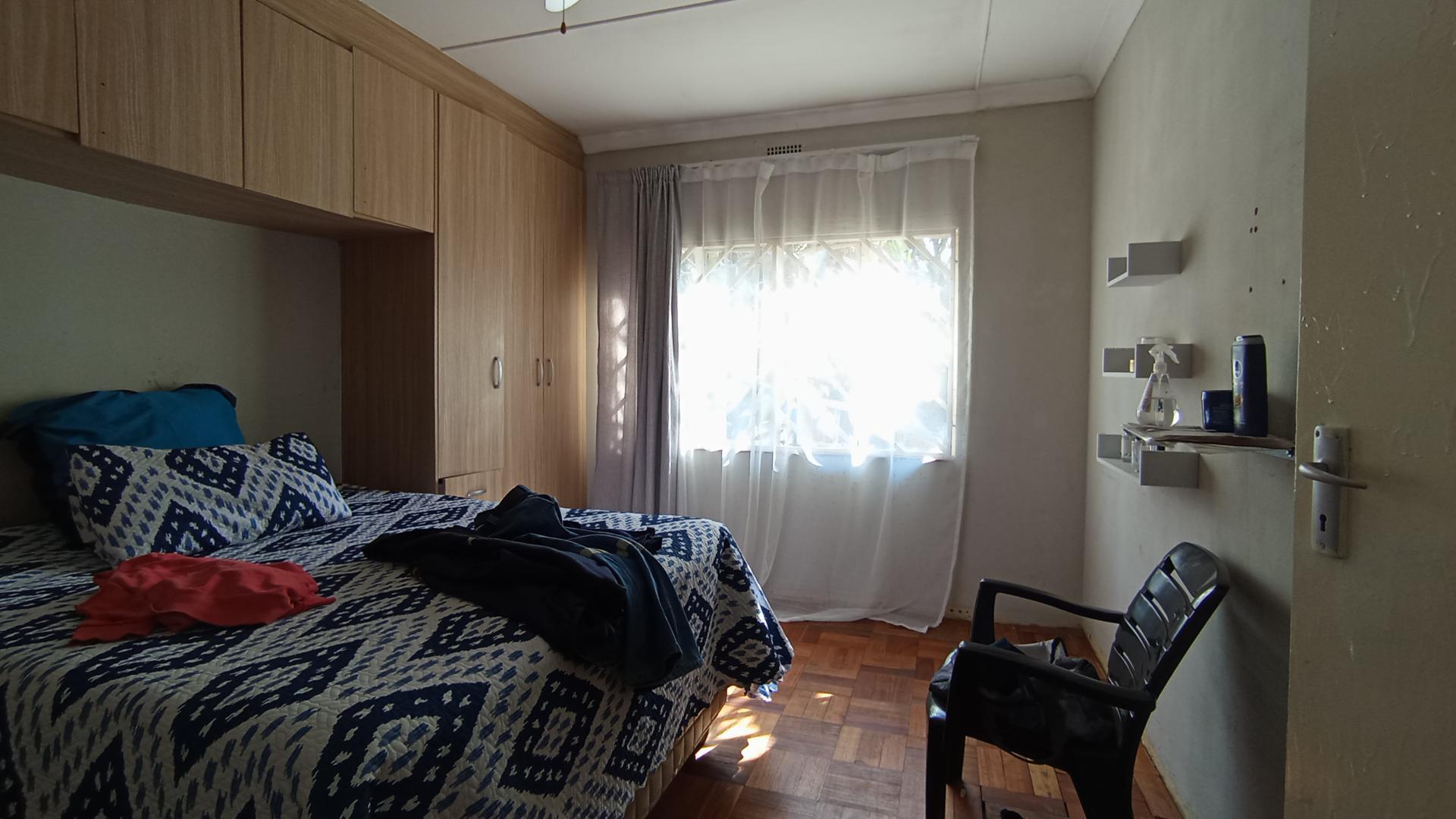 Bed Room 2 - 15 square meters of property in Silverton
