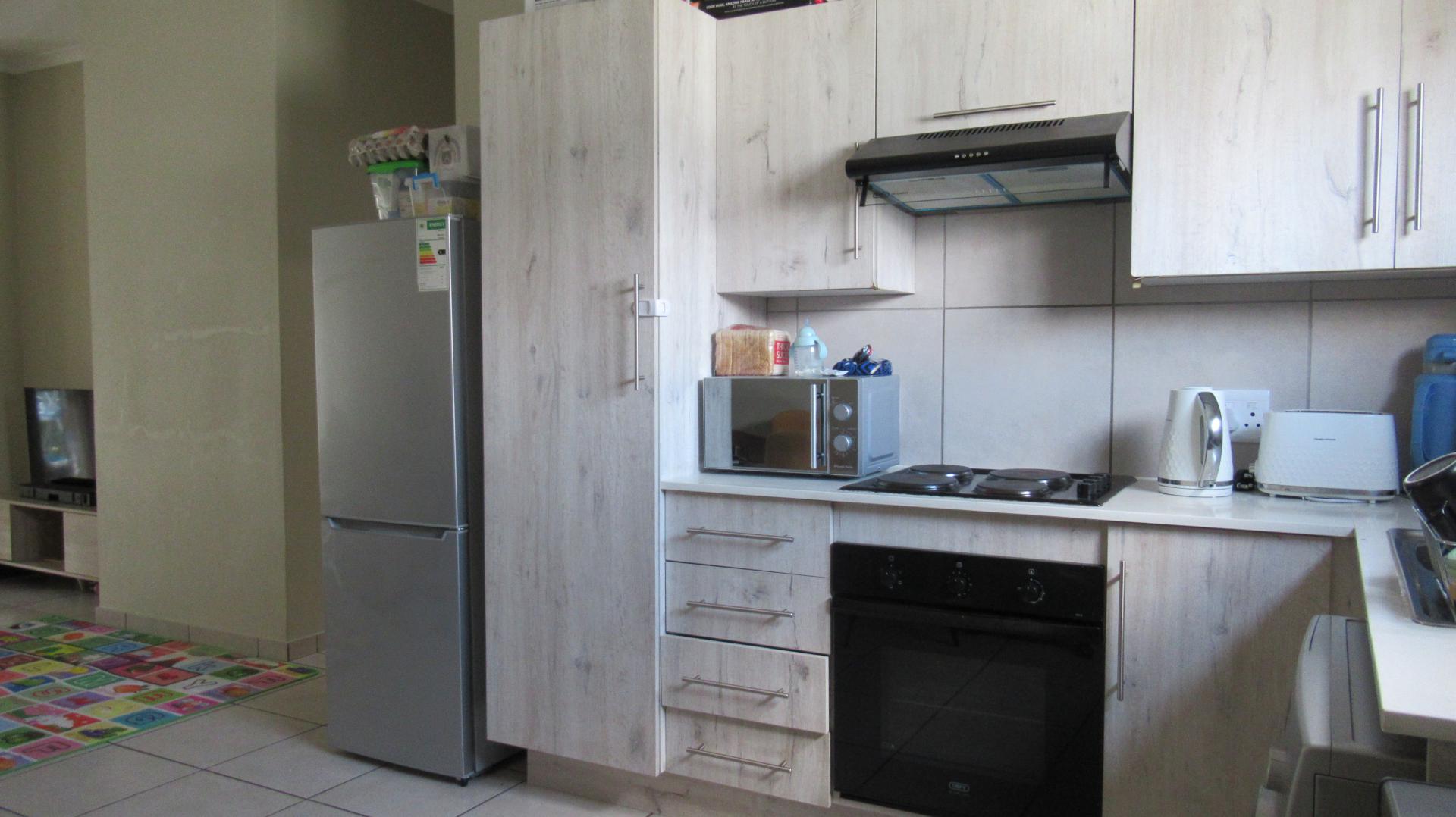 Kitchen - 13 square meters of property in Brentwood