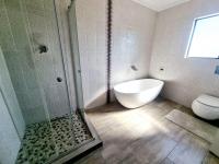  of property in Bendor