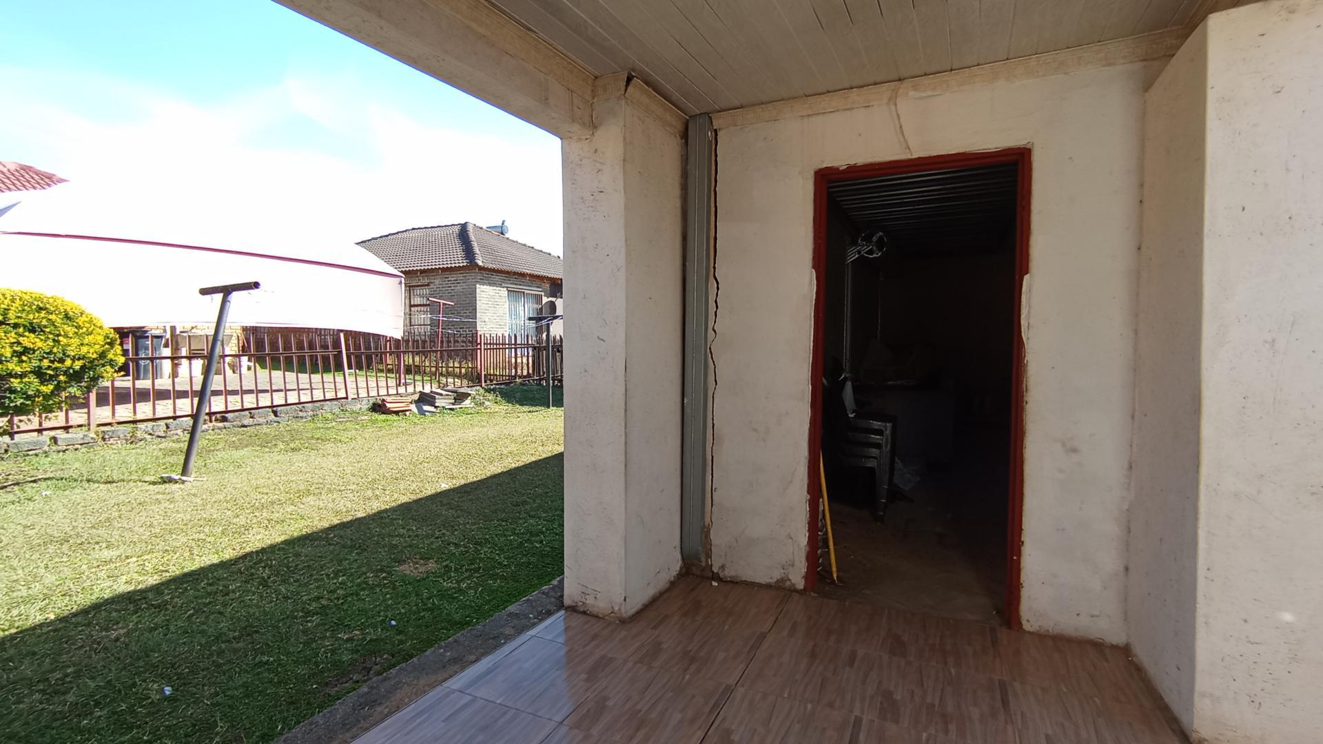 Patio - 7 square meters of property in Karenpark
