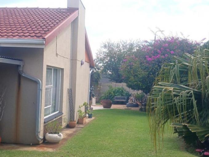 4 Bedroom House for Sale For Sale in Eden Glen - MR713951
