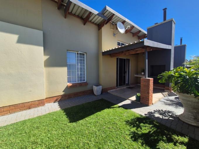 3 Bedroom Simplex for Sale For Sale in Waterval East - MR713967