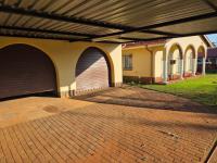  of property in Theresapark