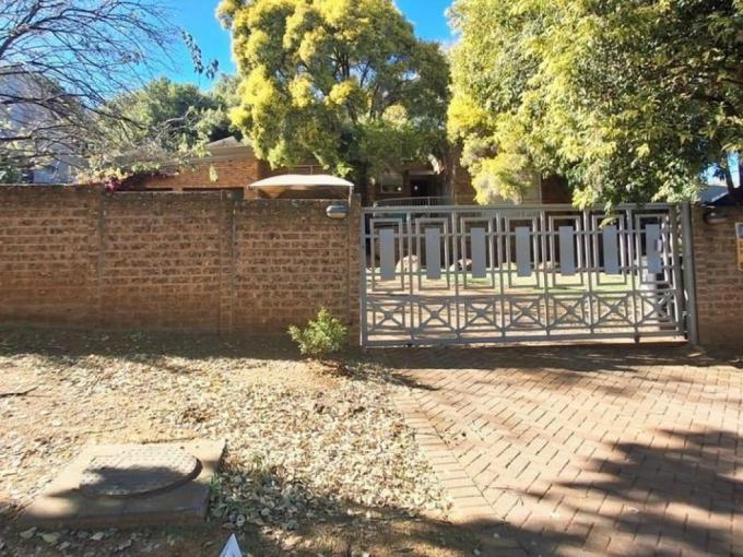 4 Bedroom House for Sale For Sale in Mulbarton - MR713997
