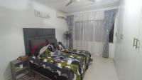 Main Bedroom of property in Bluff