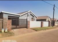 3 Bedroom 2 Bathroom House for Sale for sale in Rosslyn