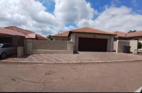 3 Bedroom 2 Bathroom House for Sale for sale in Heatherview
