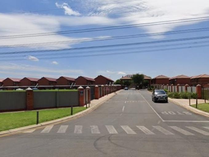 2 Bedroom Apartment for Sale For Sale in Alberton - MR714047