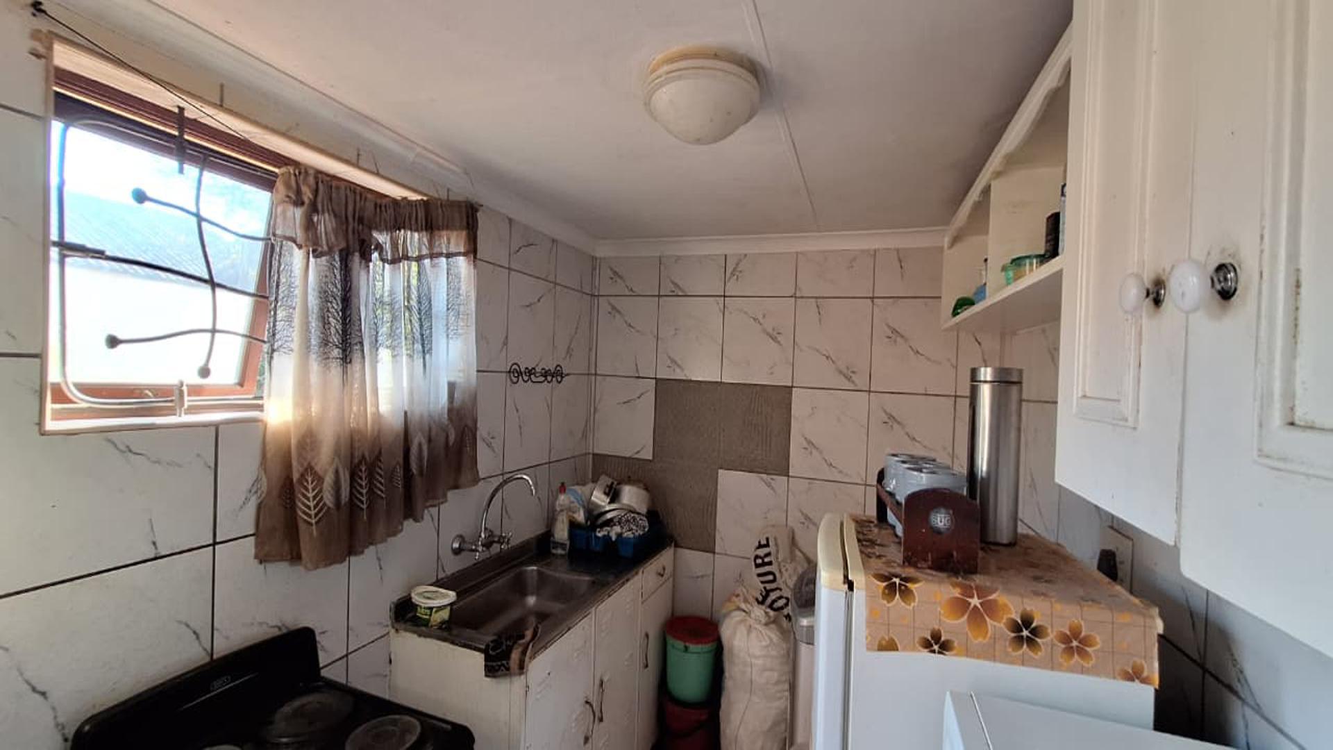 Kitchen - 27 square meters of property in Kensington - JHB