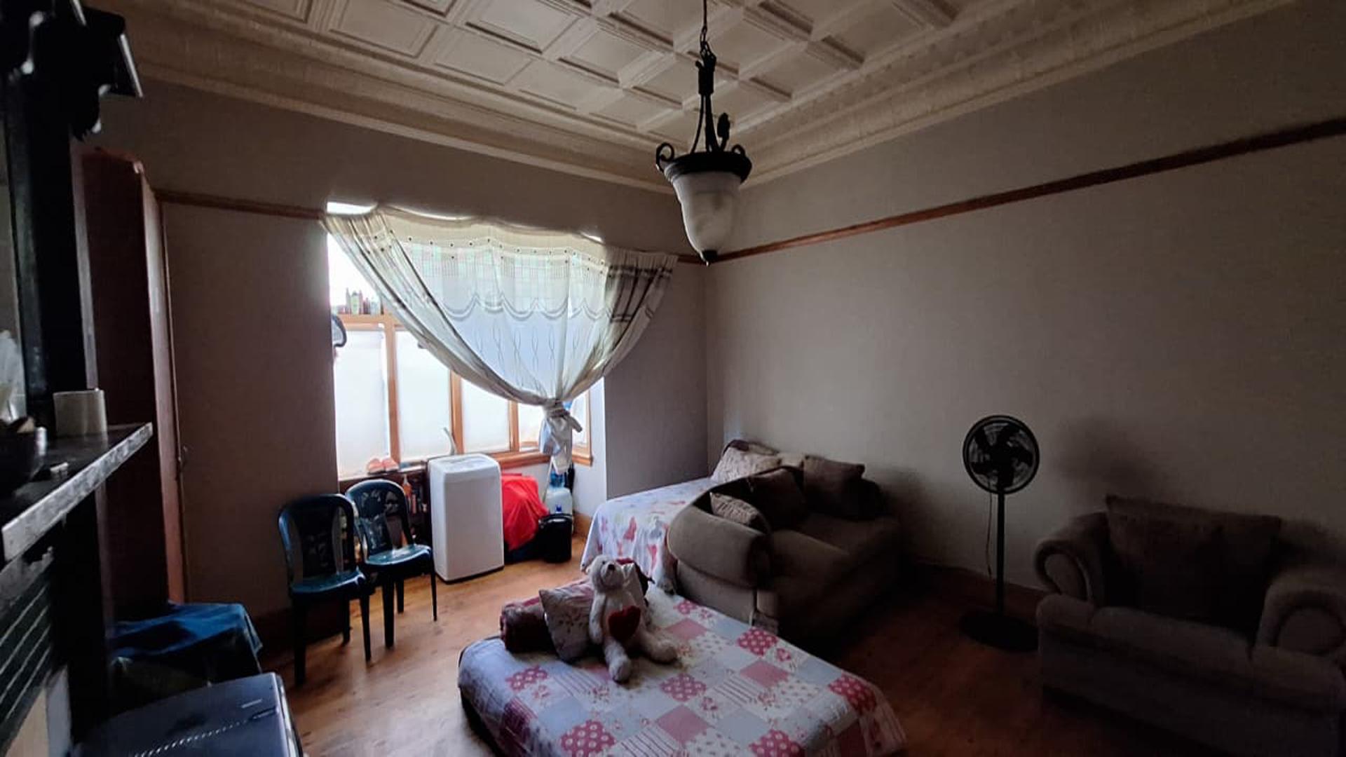 Bed Room 3 - 30 square meters of property in Kensington - JHB