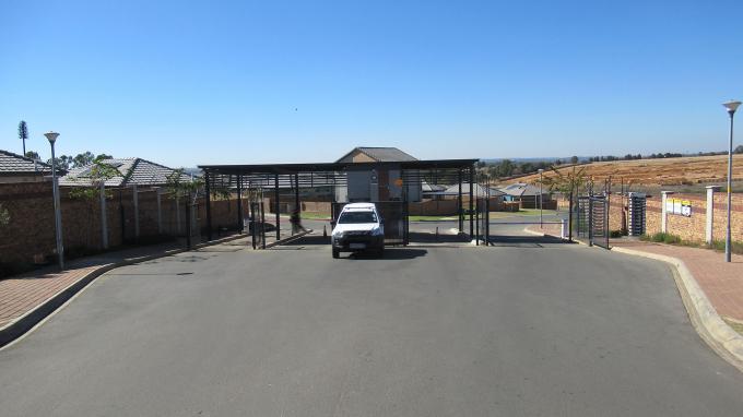 3 Bedroom Freehold Residence for Sale For Sale in Cosmo City - Home Sell - MR714057