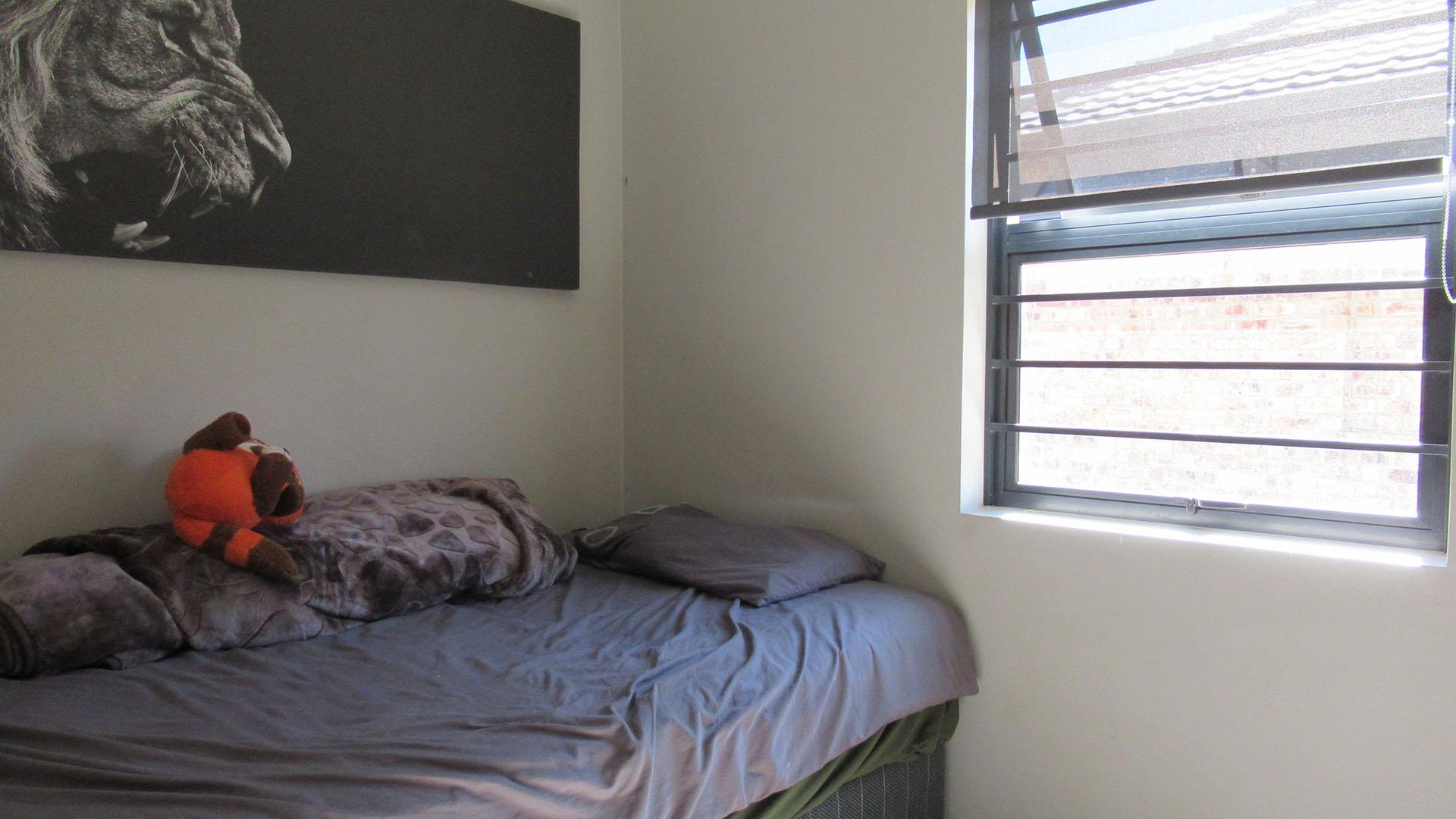 Bed Room 1 - 8 square meters of property in Cosmo City