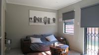 Lounges - 16 square meters of property in Cosmo City