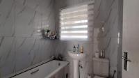 Bathroom 1 - 5 square meters of property in Whitney Gardens