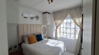 Bed Room 2 - 13 square meters of property in Whitney Gardens