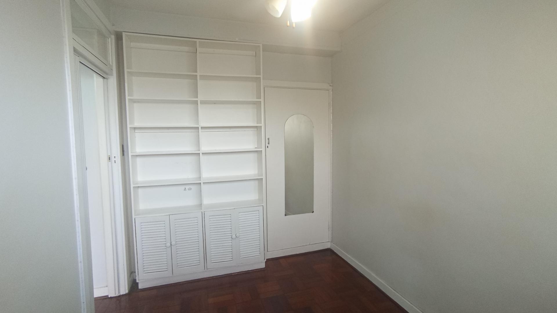 Bed Room 1 - 10 square meters of property in Bulwer (Dbn)