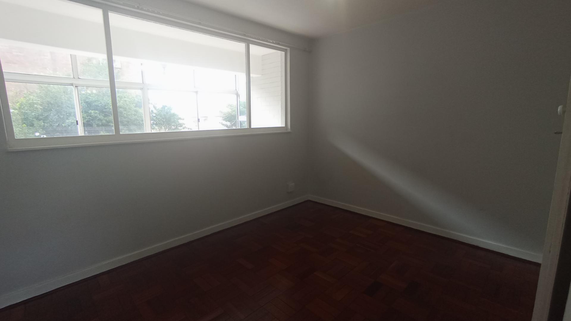 Bed Room 2 - 11 square meters of property in Bulwer (Dbn)