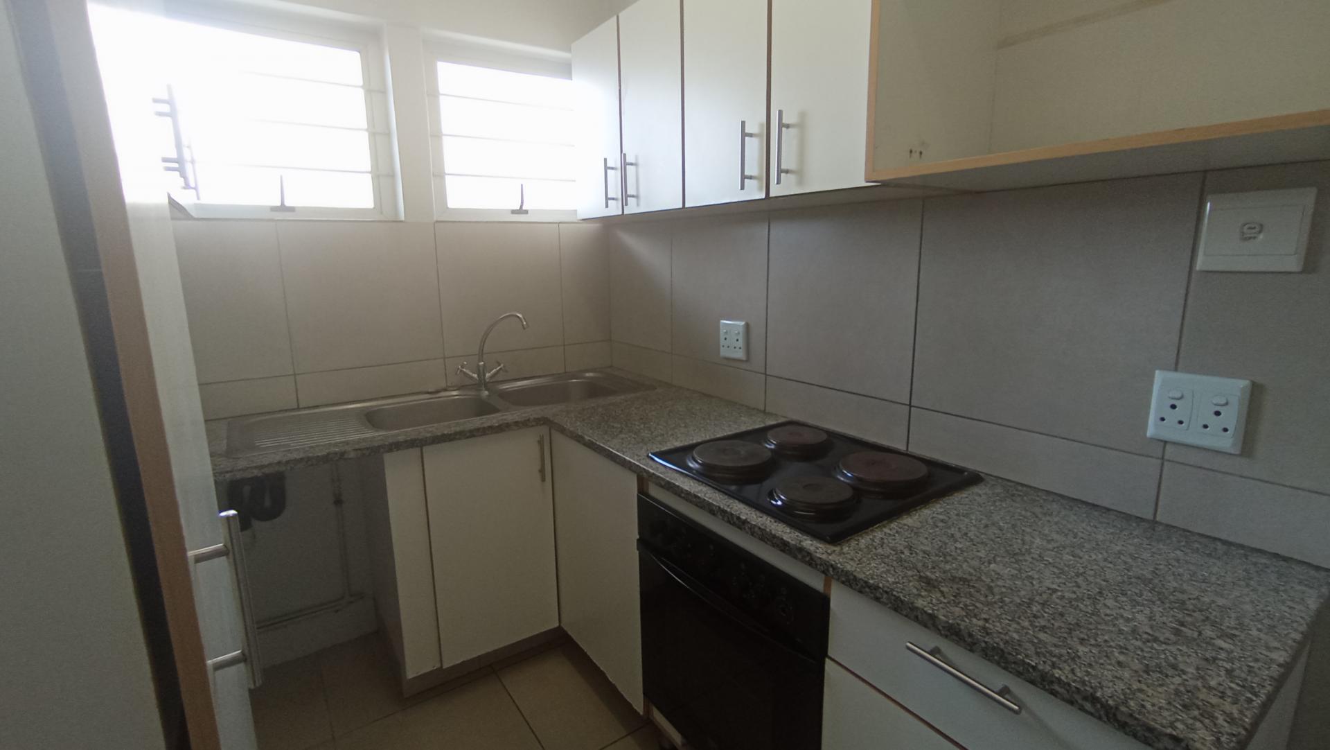 Kitchen - 6 square meters of property in Bulwer (Dbn)